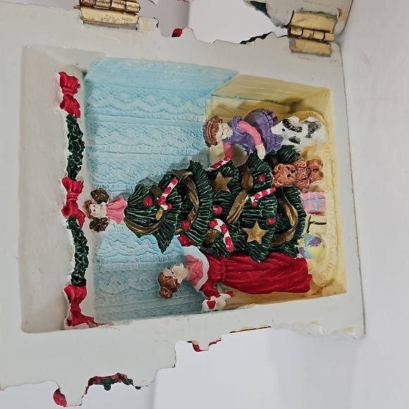 House of Lloyd Christmas Around the World VTG Christmas Inside and Out Red Green - Picture 2 of 12